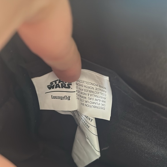 🆕Loungefly Star Wars Baby Yoda Floral Crossbody Bag - Picture 9 of 9